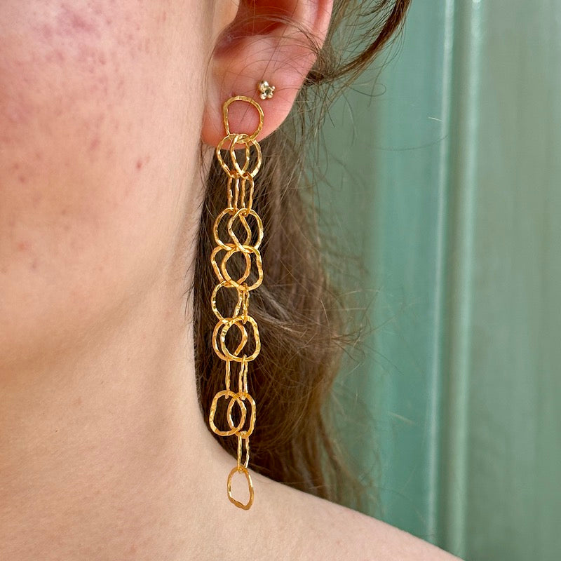 AFIOK SMALL CASCADE EARRINGS